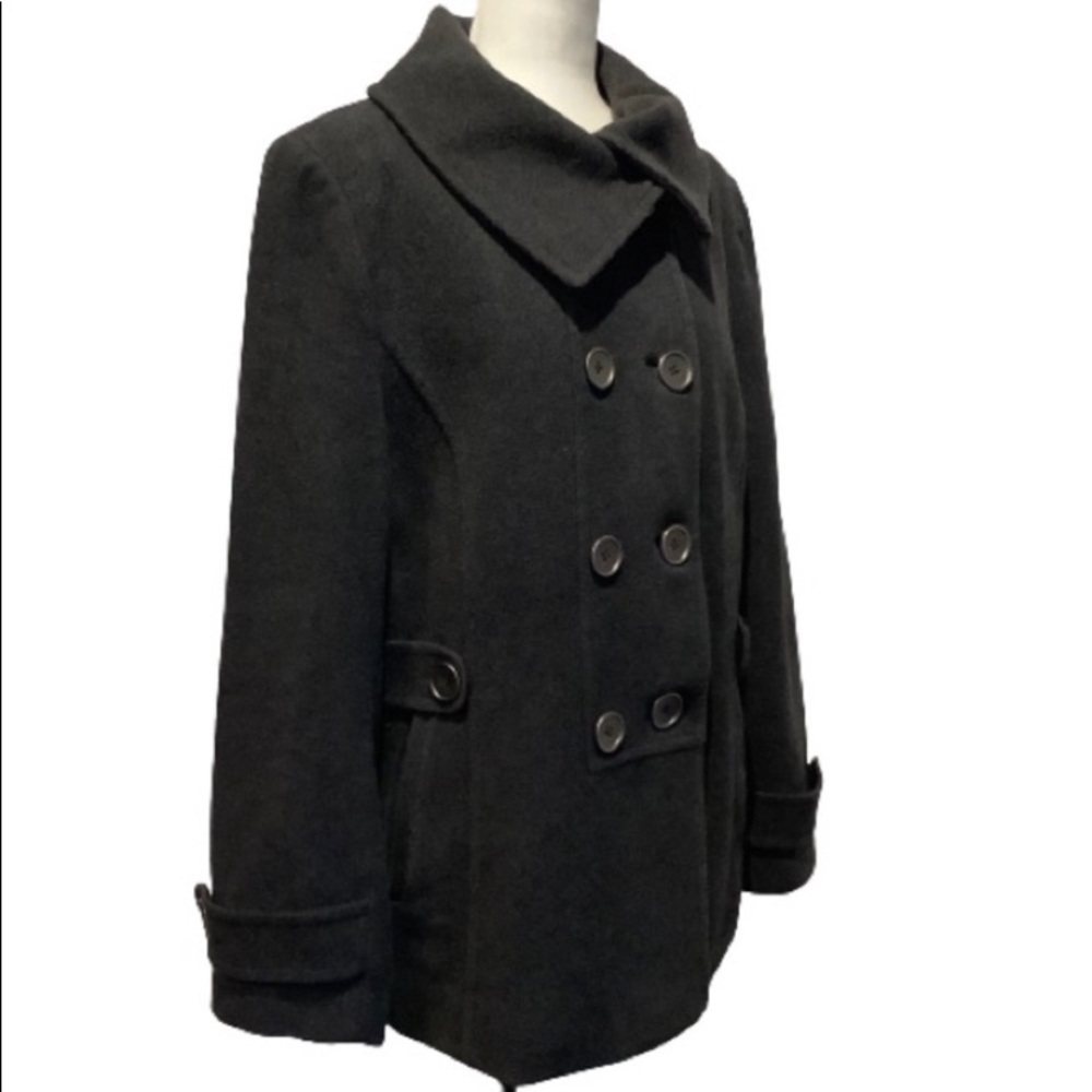INCREDIBLY COMFORTABLE PEACOAT- UTEX DOUBLE BREASTED IN CHARCOAL GREY SIZE 16
